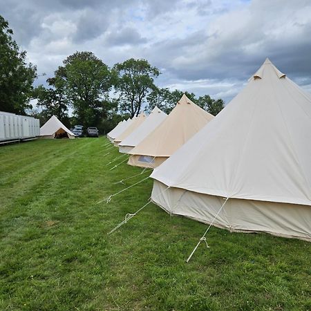Suitehuts @ シルバーストーン エクステリア 写真