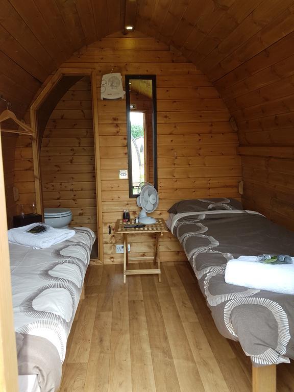 Suitehuts @ シルバーストーン エクステリア 写真