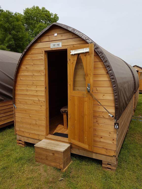 Suitehuts @ シルバーストーン エクステリア 写真