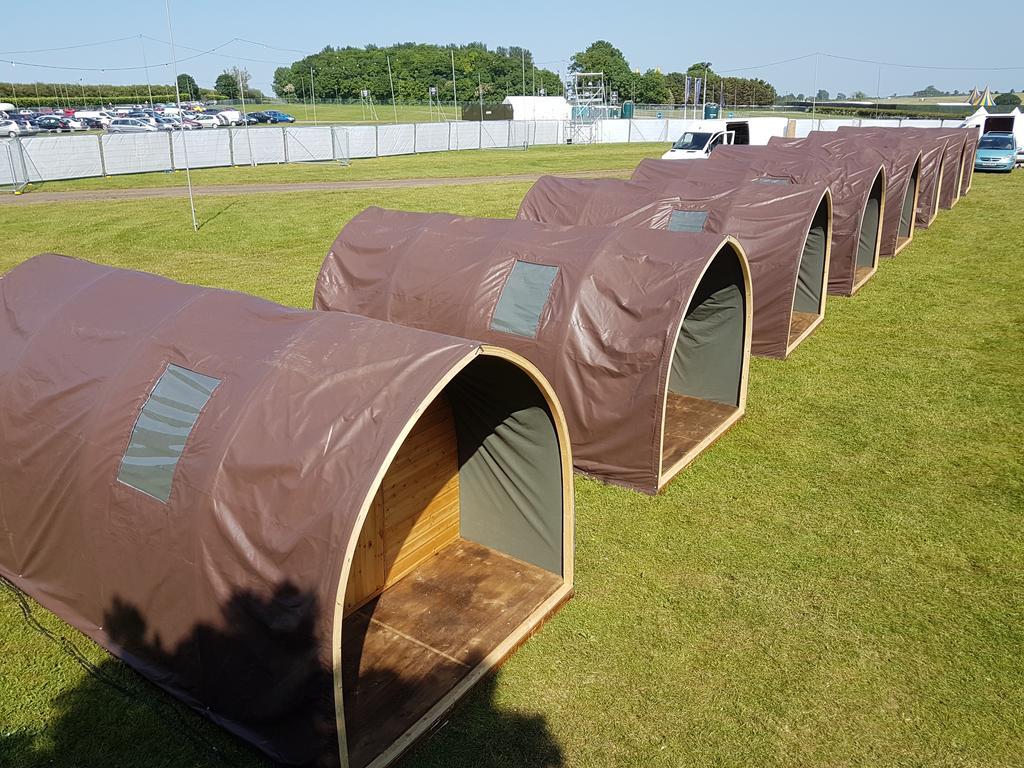 Suitehuts @ シルバーストーン エクステリア 写真