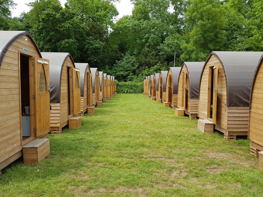 Suitehuts @ シルバーストーン エクステリア 写真